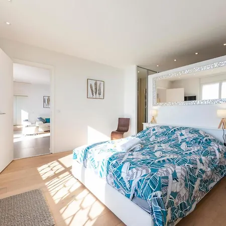 3 125 M2 Avec Vue Exceptionnelle Face A La